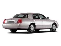 2010 LINCOLN TOWN CAR - Rear View